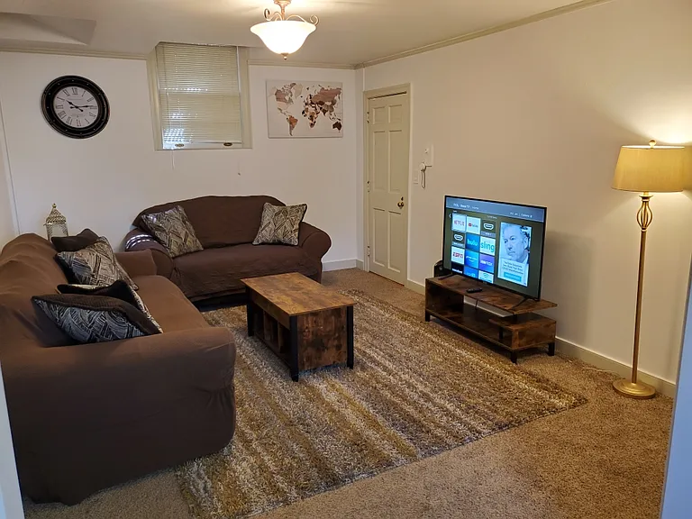 Historic McKennan Park Apt #5 Living Room