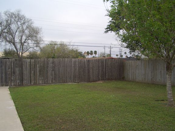 5th image of 1643 Hamilton St