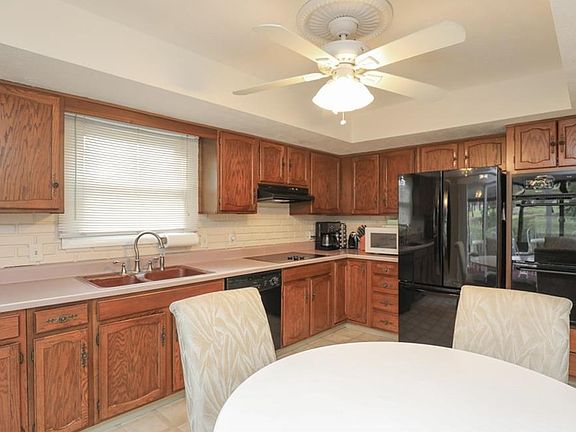4th image of 531 Stonybrook Ln