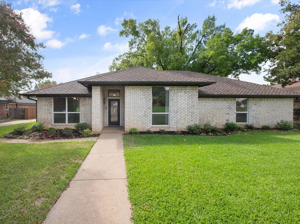 309 Quail Crest Dr, Bedford, TX 76021
