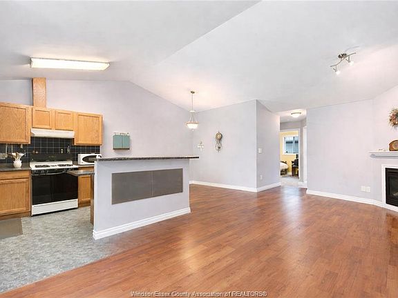 4th image of 4924 6th St
