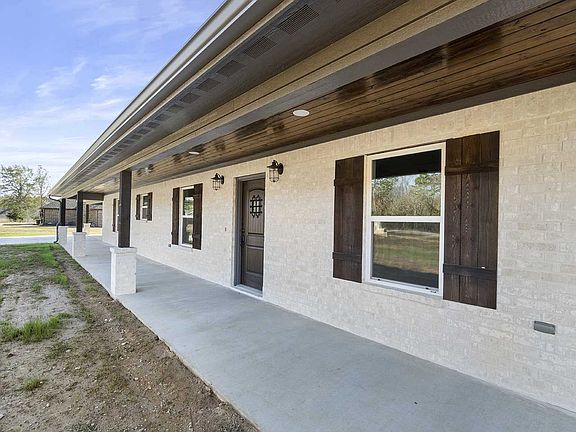 3rd image of 181 Jacobin Creek Dr