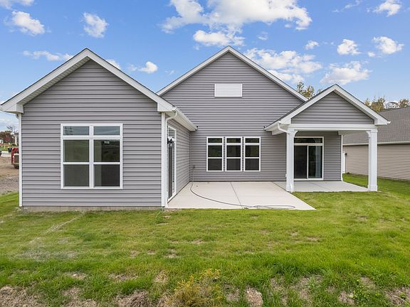 3rd image of 4268 Hawthorn Dr