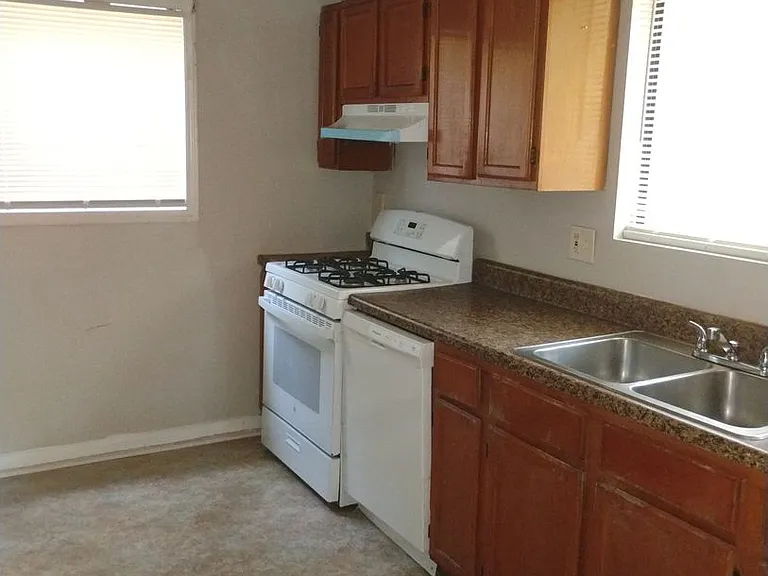 1553 Birch Log Pl — Photo 12