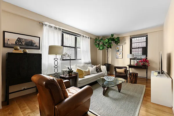 Sold by Compass | media 1