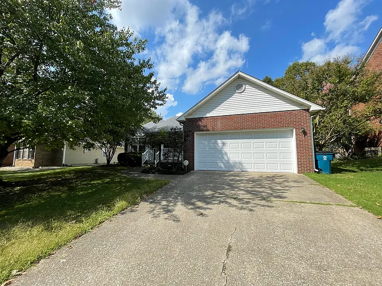 10715 Hickory Cove Ct — Photo 19