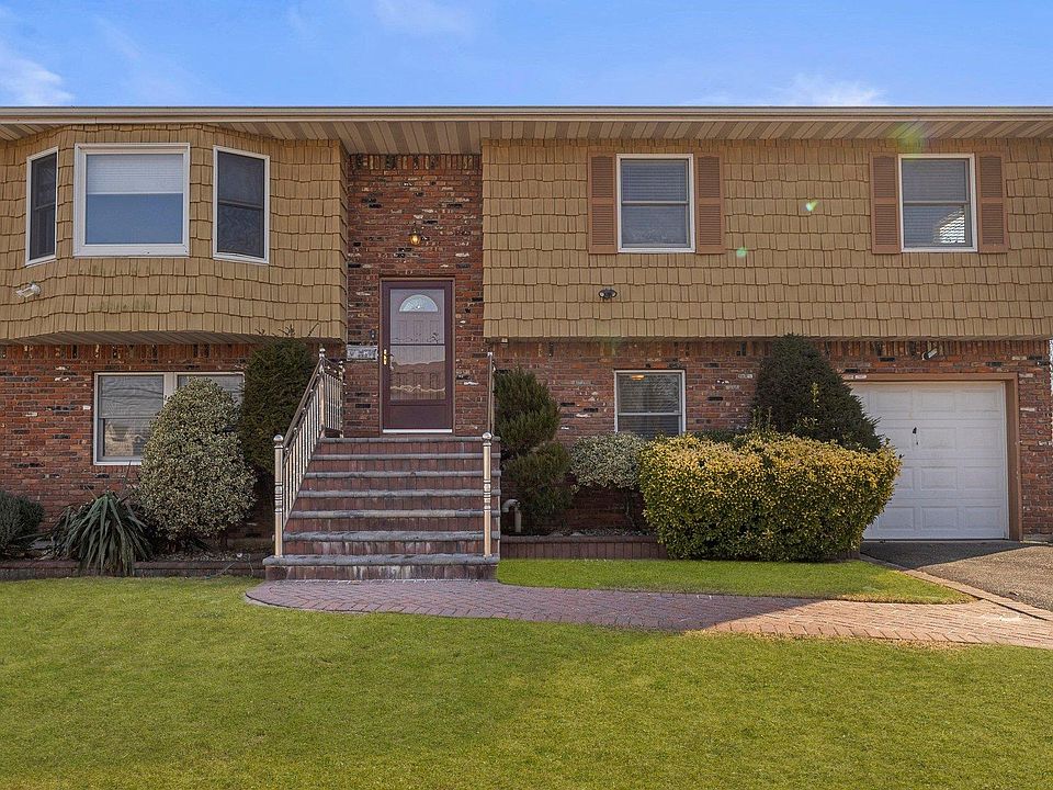 1st image of 56 Easton Avenue