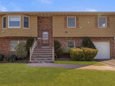 56 Easton Avenue, North Babylon, NY, 11703