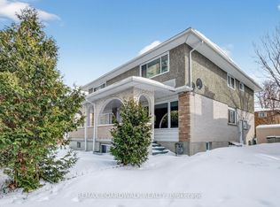 2666 Regina St, Ottawa, ON K2B 6X8