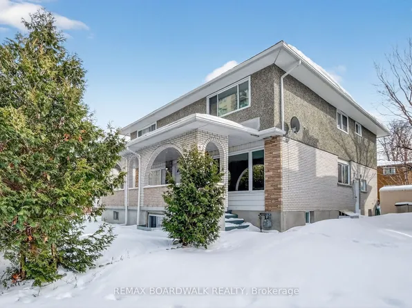2666 Regina St, Ottawa, ON K2B 6X8