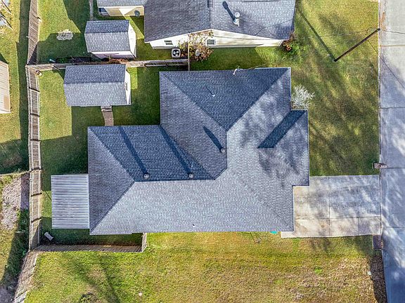 2nd image of 242 Summerwood Dr