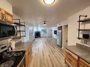 8340 Nadine St, Anchorage, AK 99507