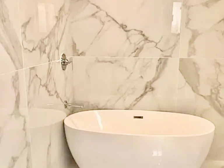 344 N Palm Dr #201 — Photo 5
