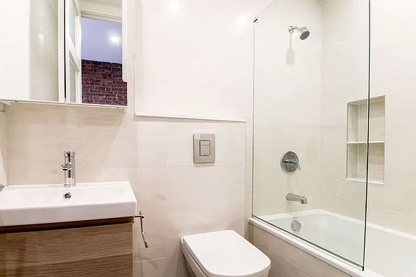 Rented by EXR | media 30