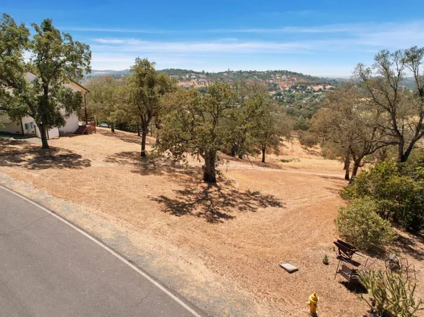 2242 Partridge Dr, Valley Springs, CA 95252