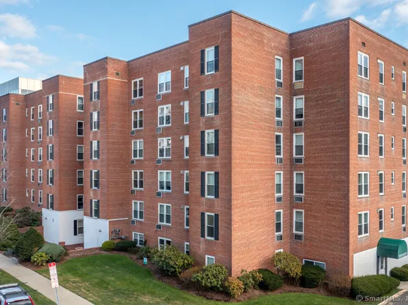7 4th Street APT 2H, Stamford, CT 06905