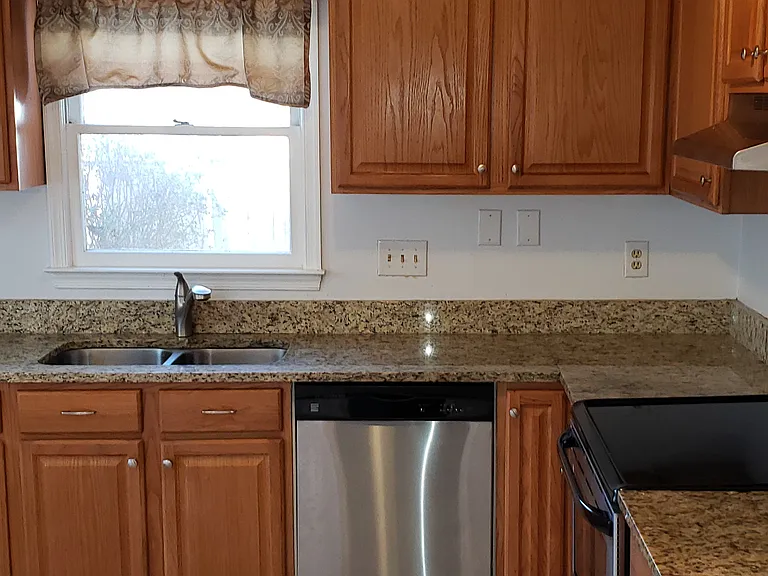 2538 Cottage Pl — Photo 9
