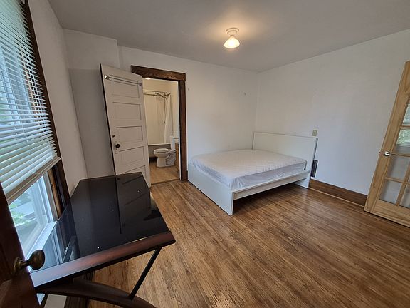 4th image of 54 Fort Hill Ter