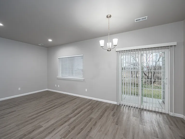 9646 Goodrich Rd SE #A-B — Photo 8