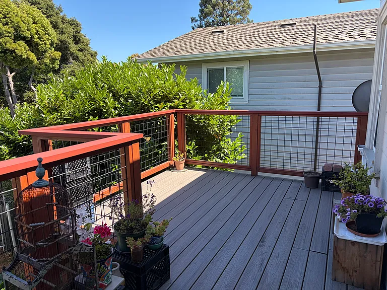 2323 Grant St — Photo 12