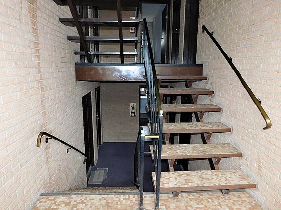 3rd image of 6780 Harrison Ave Unit 75