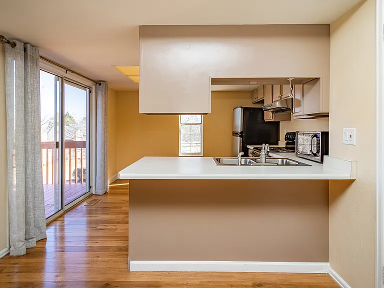 316 Cobblestone Dr — Photo 10