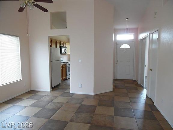 5th image of 701 Gullwing Ln