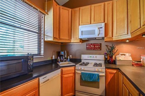 5th image of 508 Sweet Bay Cir