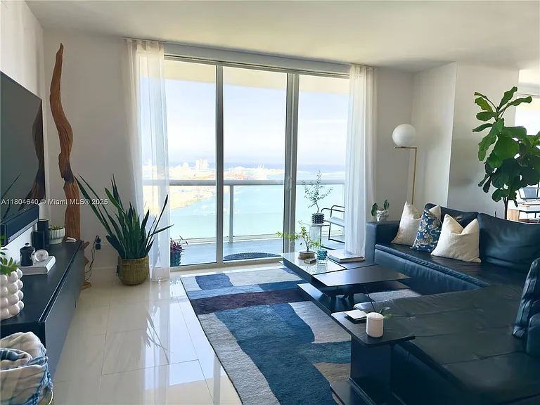 50 Biscayne Blvd #4810 — Photo 3