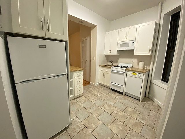 1st image of 311 W 55th St APT 1B