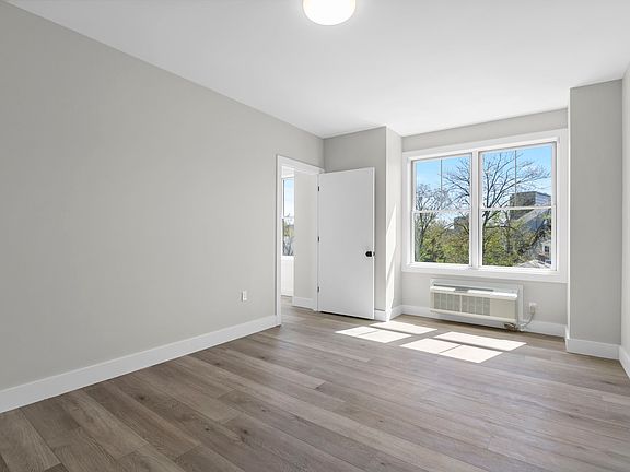 2nd image of 2021 Jones Rd #101