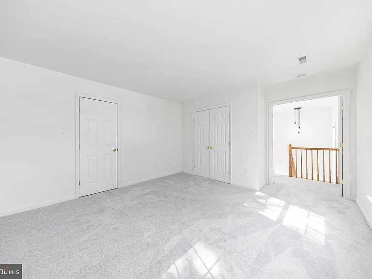 2032 S Langley St — Photo 17
