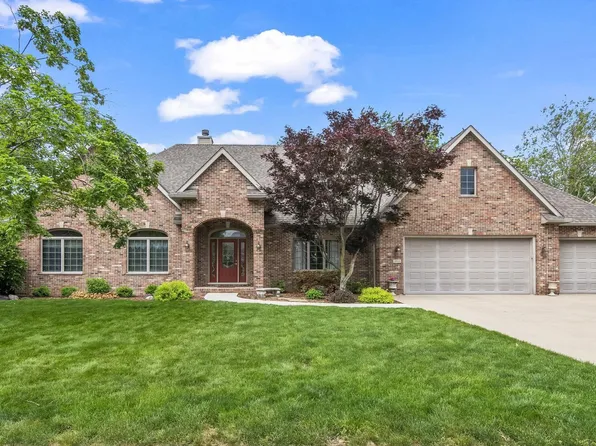 1315 Hawthorne Chase, Sherman, IL 62684