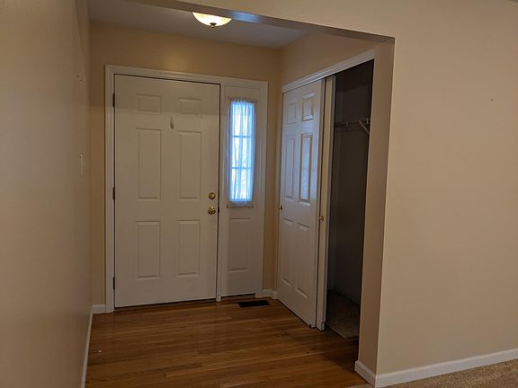 3rd image of 55 Spanish Oak Ct