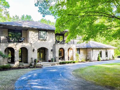 4463 Via Corta, Brighton, MI, 48114