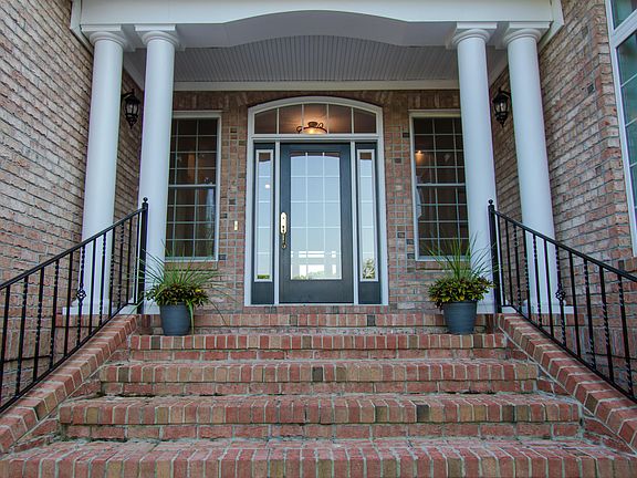 4th image of 4410 Gauntlet Drive SE