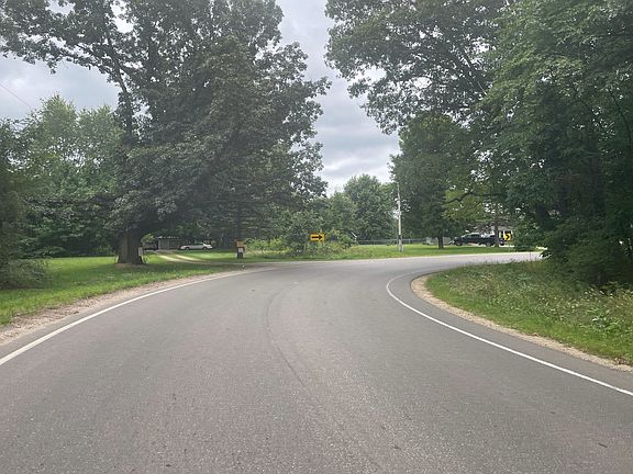 4th image of 340 E U Ave
