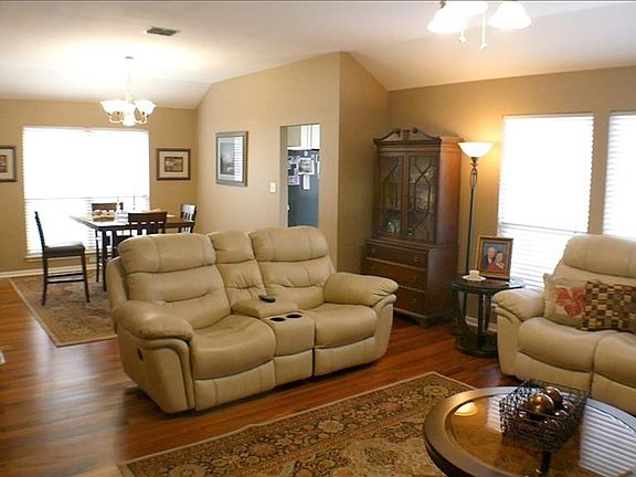 4th image of 603 Ashland Crk