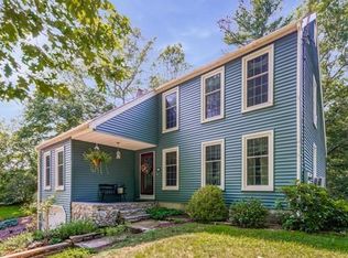 10 Lakeside Ave, Webster, MA 01570