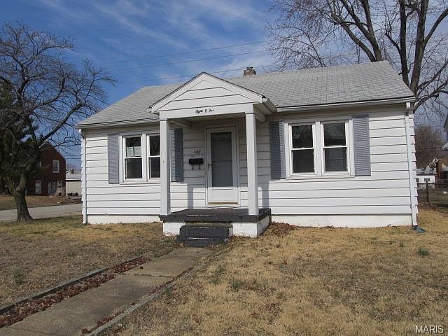 1st image of 801 E Penning Ave
