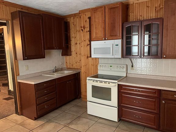 3rd image of 221 Harrison St #221
