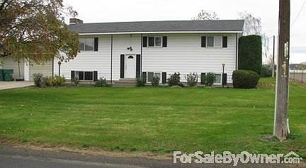 Street View
						:
						Front Lawn