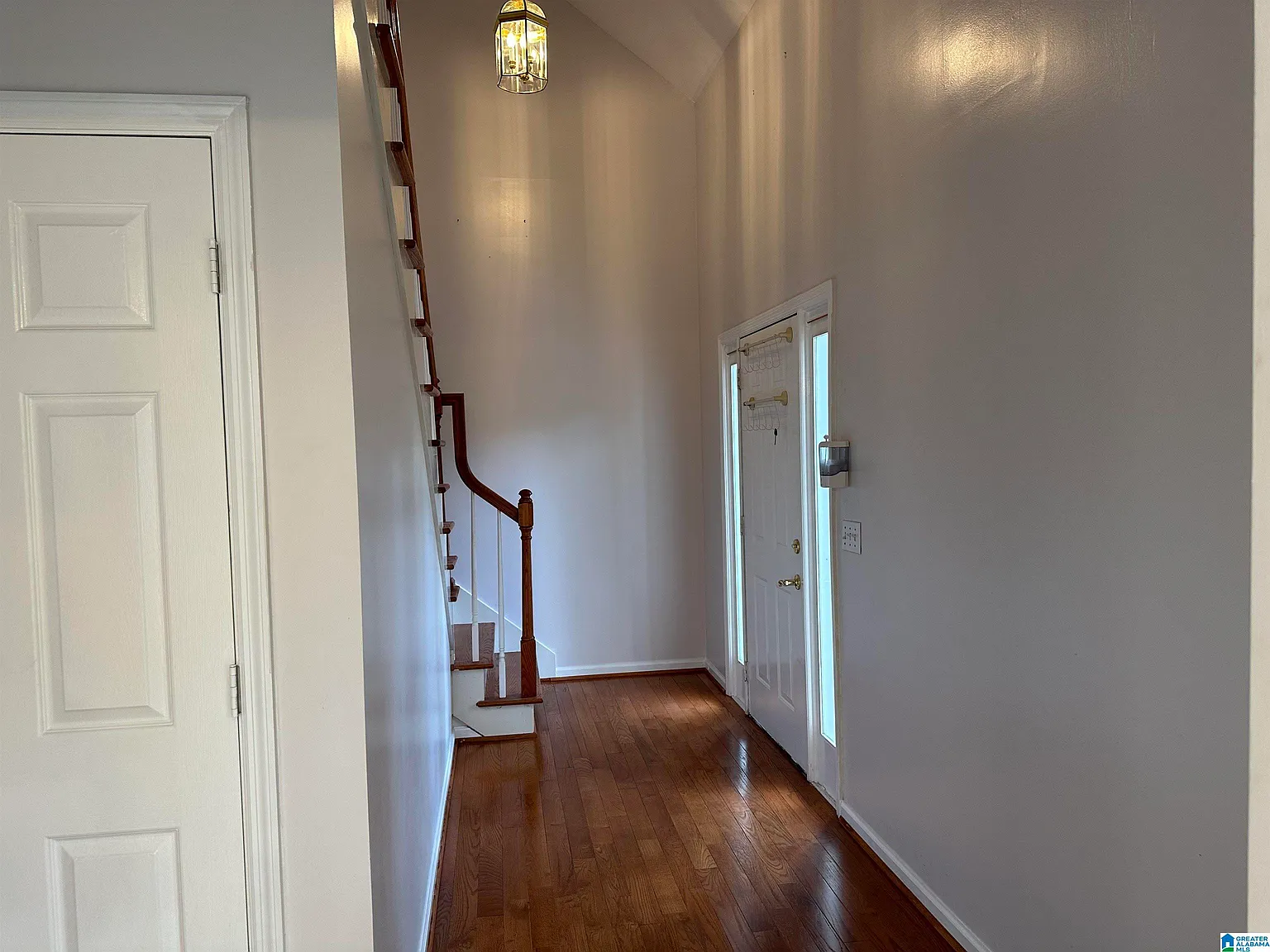 4 bed, 2.5 bath, $2,600 — Photo 3
