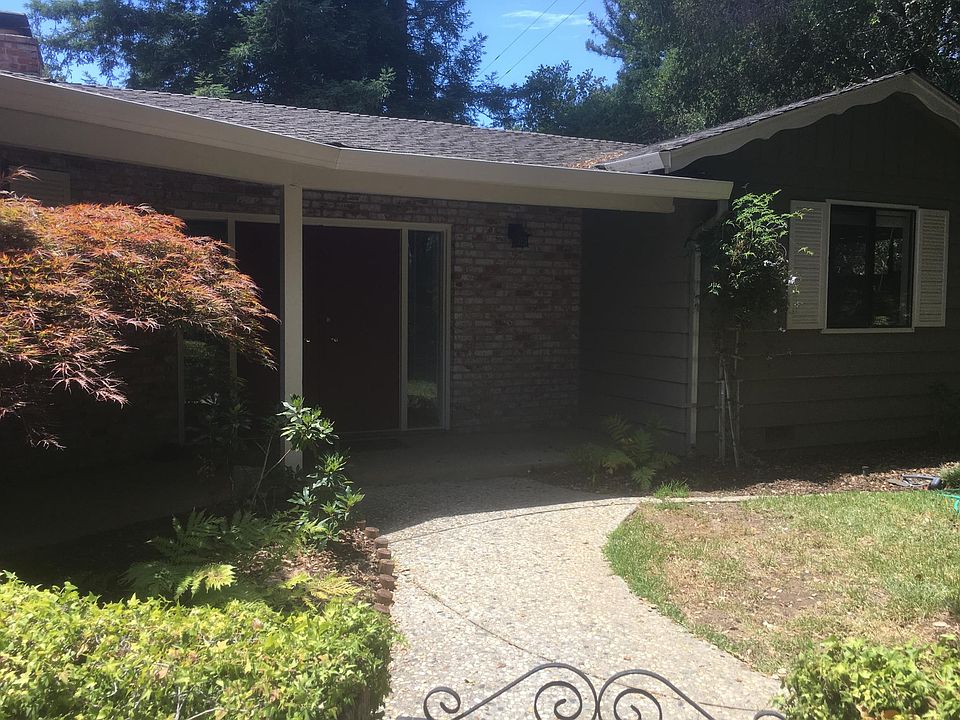 1st image of 581 Hacienda Dr