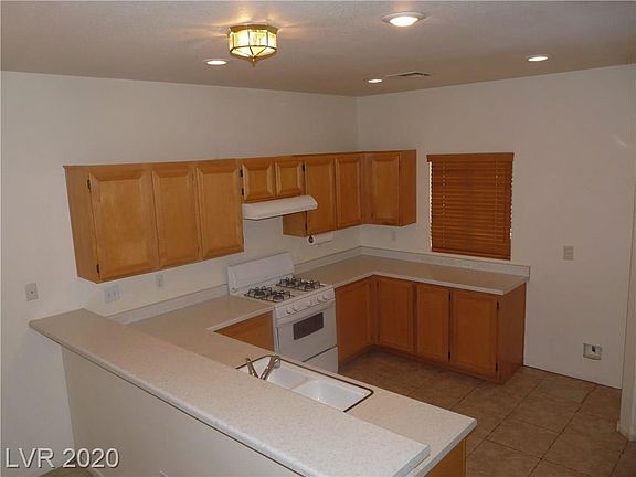 2nd image of 4900 Royal Lake Ave