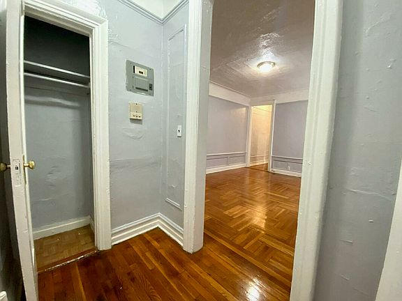 3rd image of 302 Eastern Pkwy APT 4H