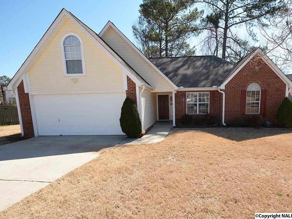 1st image of 201 Cornwall Cir