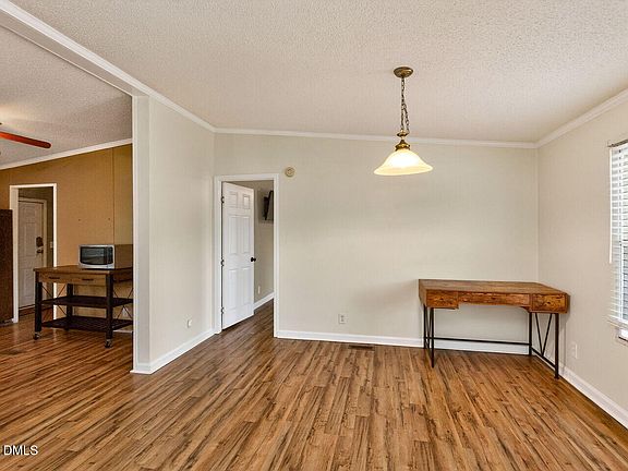 5th image of 126 Pine Meadows Ln