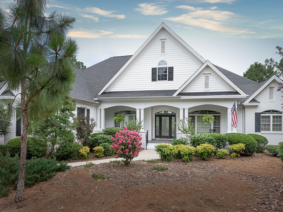 1st image of 12 Troon Dr