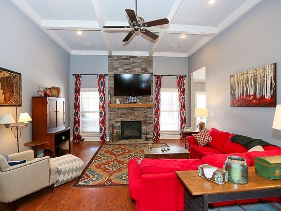 3rd image of 5715 S Berry Farm Dr